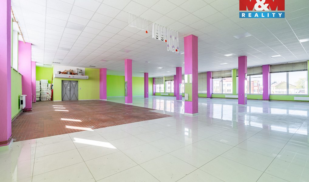 Prodej obchodních prostor 1 200 m², Žďár nad Sázavou – náhled fotky 10