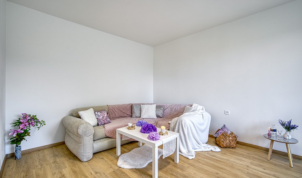 Pronájem bytu 2+1 59 m², Cvikov – náhled fotky 2
