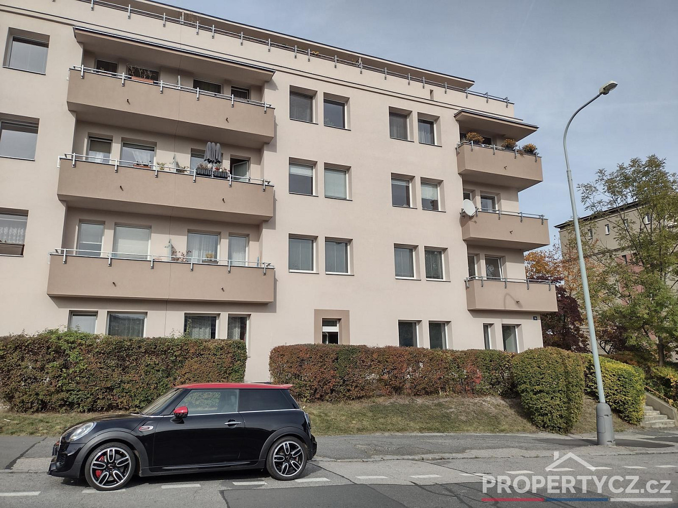 Prodej obchodních prostor 125 m² – fotografie 2