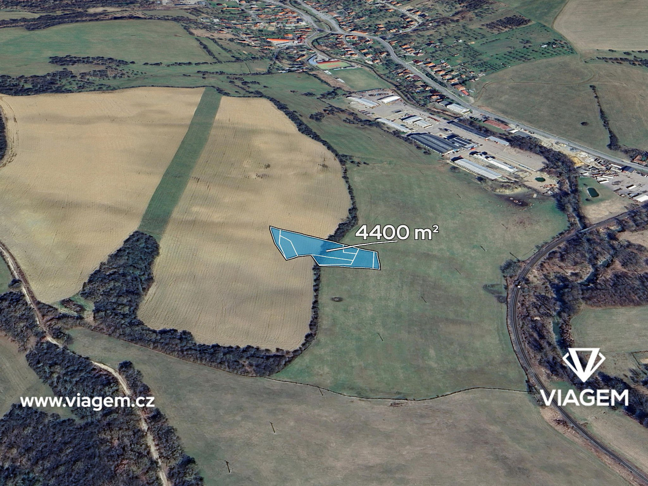 Prodej pole 4 400 m²