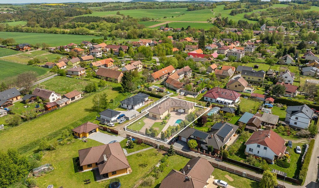 Prodej domu 196 m² s pozemkem 1 242 m², Václavice – náhled fotky 30