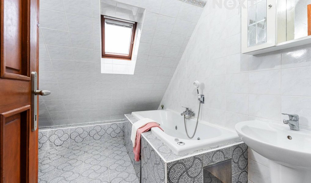 Prodej domu 425 m² s pozemkem 935 m², Libeř – náhled fotky 19