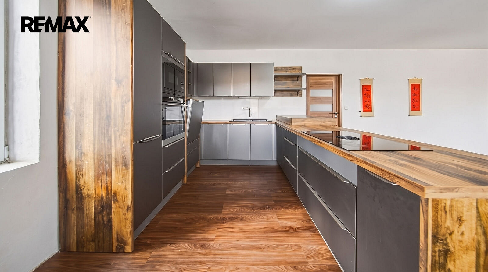 Prodej domu 190 m² s pozemkem 585 m² – fotografie 3