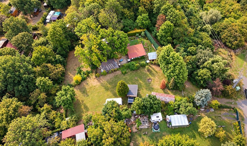 Prodej zahrady 1 247 m², Chbany – náhled fotky 11