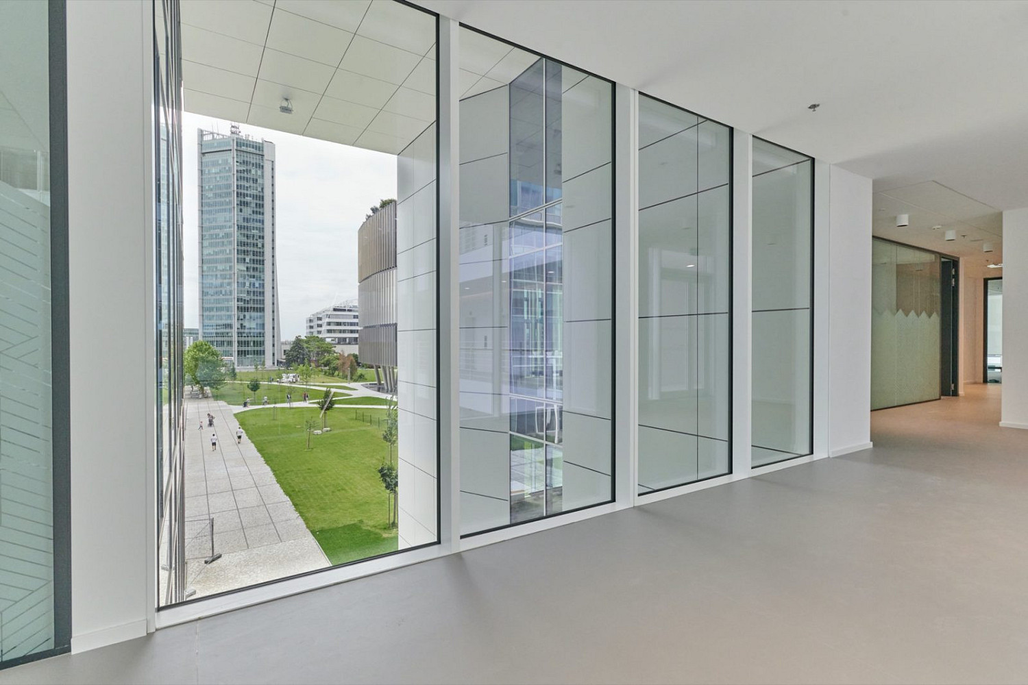 Pronájem kanceláře 417 m² – fotografie 5