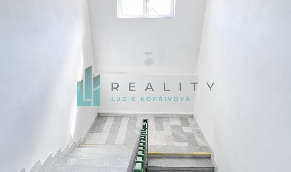 Pronájem bytu 2+kk 46 m², Blatnice pod Svatým Antonínkem – náhled fotky 12