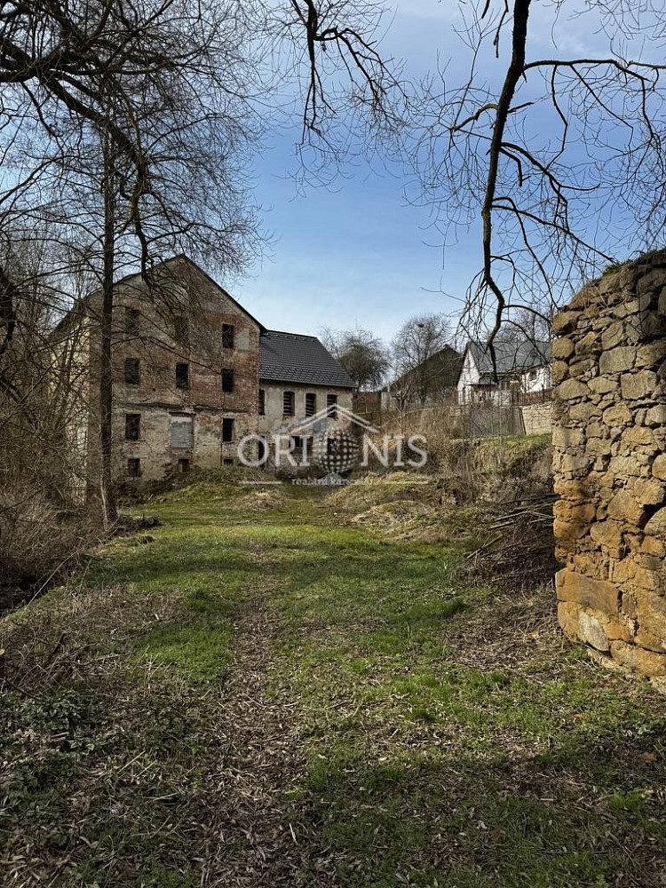 Prodej komerčního objektu (jiného typu) 560 m²