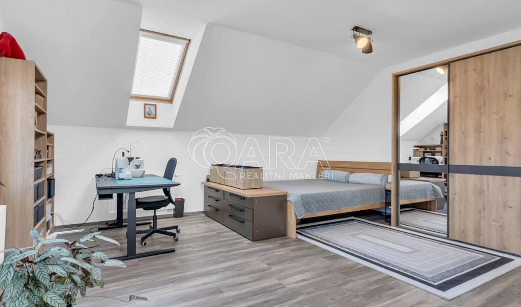 Prodej domu 255 m² s pozemkem 775 m², Šestajovice – náhled fotky 13