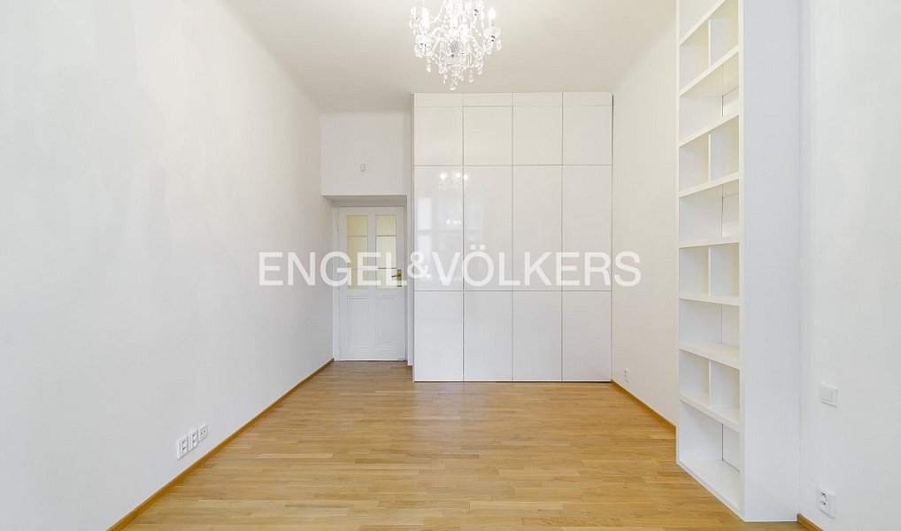Pronájem bytu 3+kk 137 m², Praha – náhled fotky 11