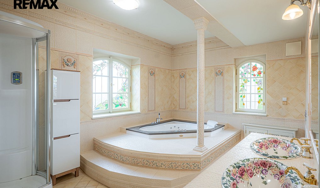 Prodej domu 616 m² s pozemkem 690 m², Praha – náhled fotky 10