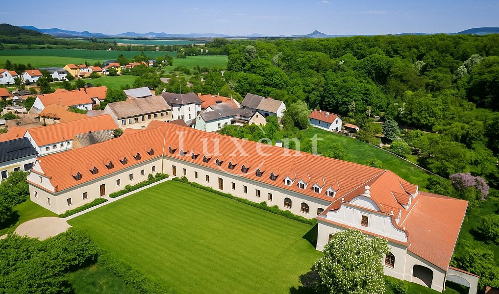 Prodej komerčního objektu (jiného typu) 5 100 m², Vršovice – náhled fotky 3