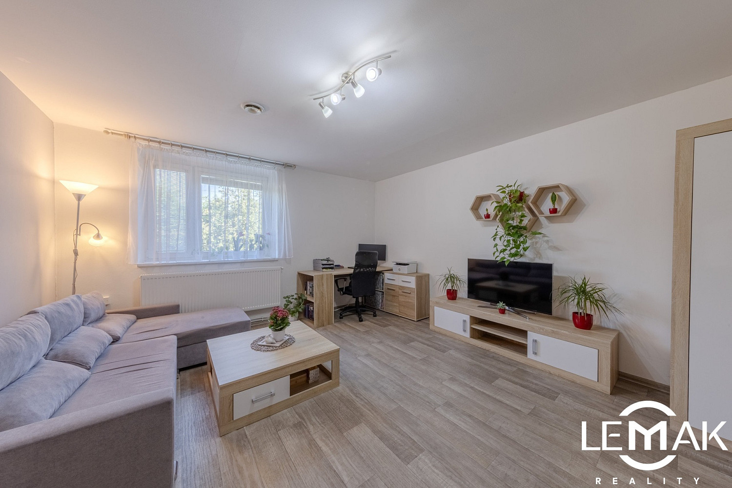 Prodej bytu 2+1 43 m² – pohled 4