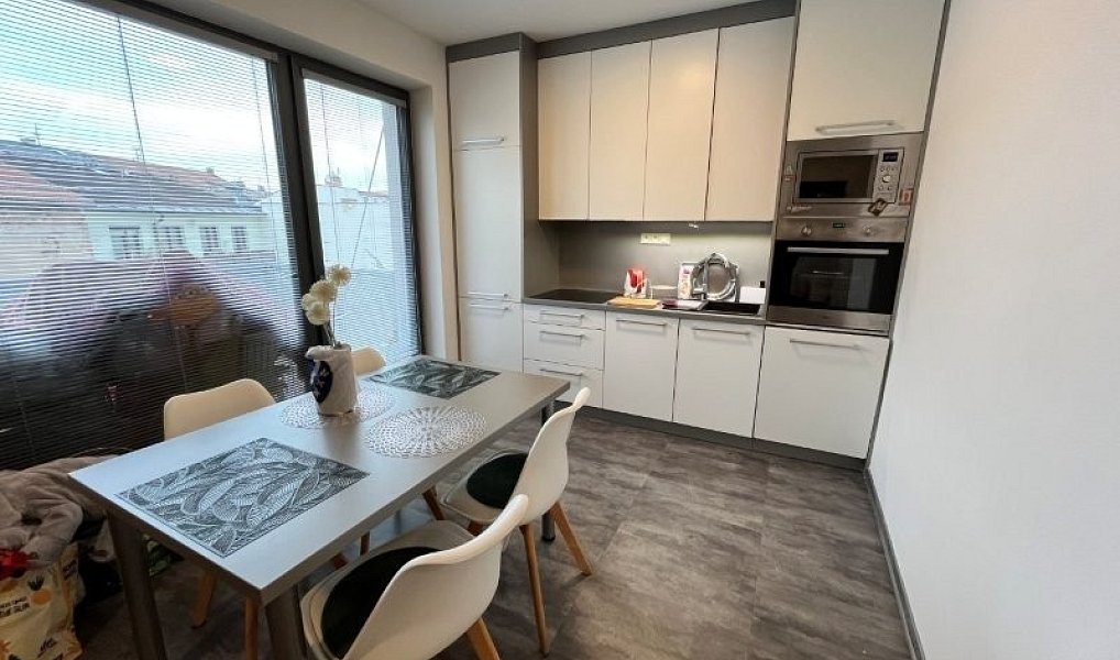 Pronájem bytu 2+kk, 60 m², Jihlava
