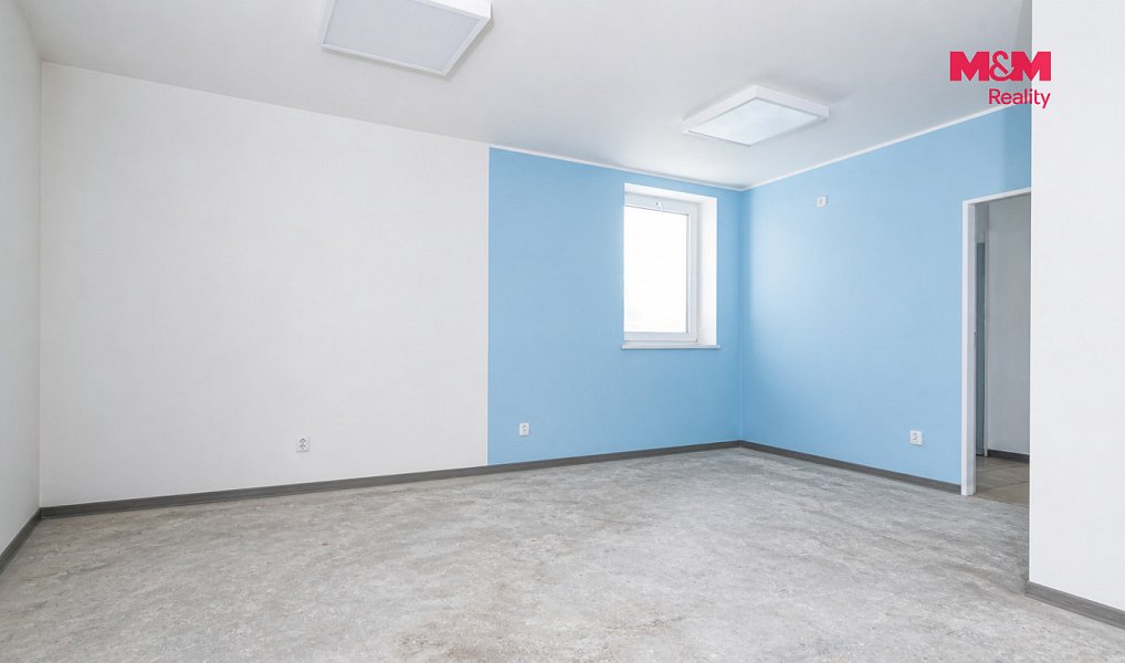 Prodej nájemního domu, činžáku 176 m², Milovice – náhled fotky 2
