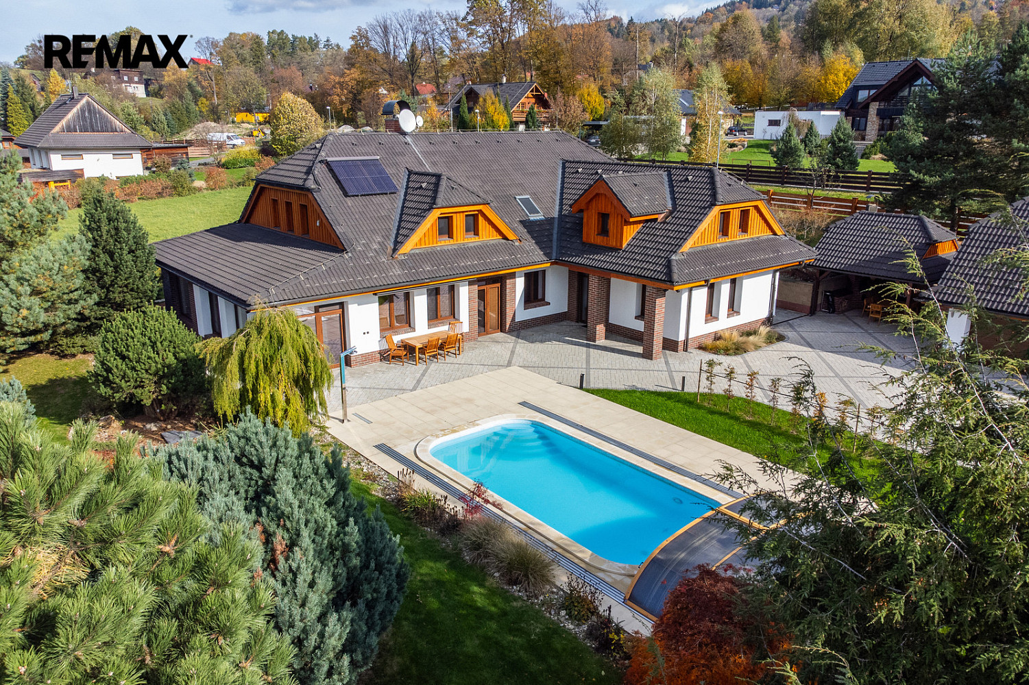 Prodej domu 230 m² s pozemkem 1 882 m²