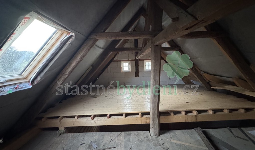 Prodej domu 230 m² s pozemkem 2 028 m², Volfartice – náhled fotky 10
