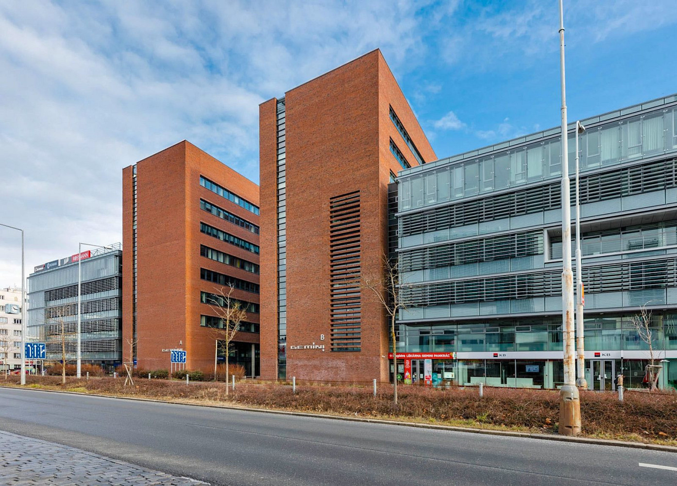 Pronájem kanceláře 568 m²