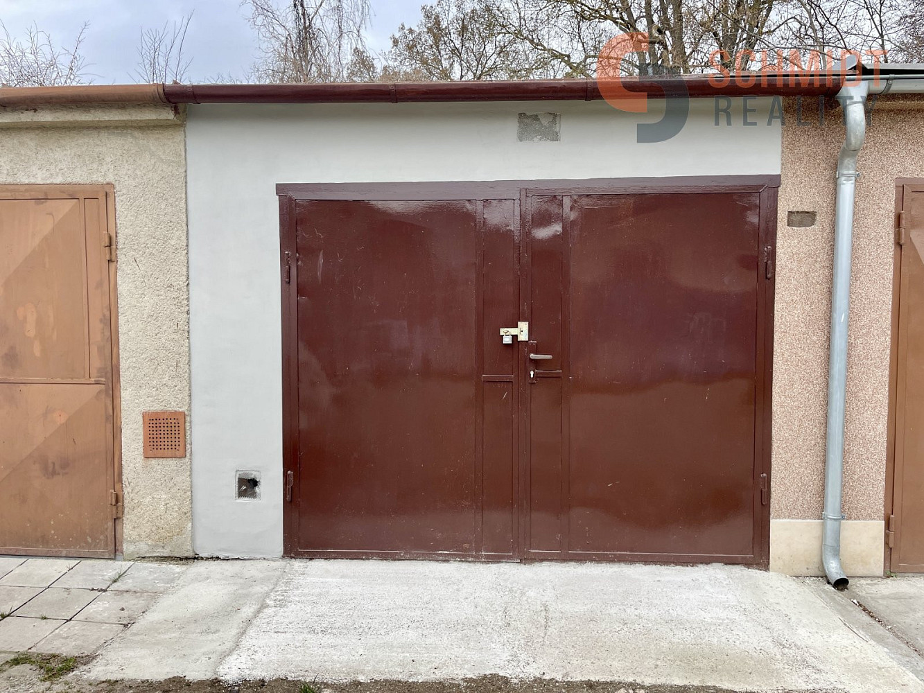 Prodej garáže v lokalitě u polikliniky – fotografie 2