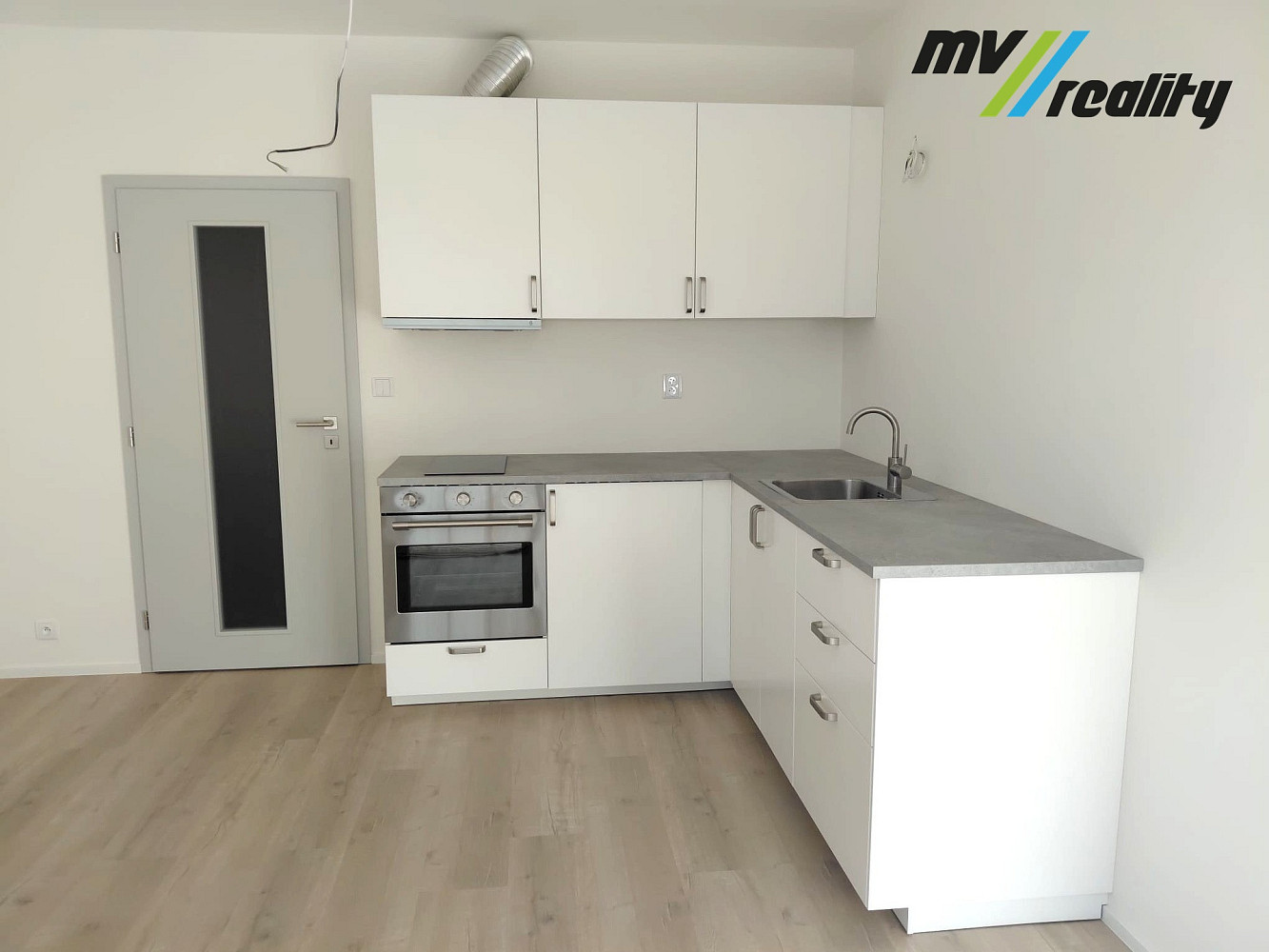 Pronájem bytu 1+kk 31 m² – fotografie 3