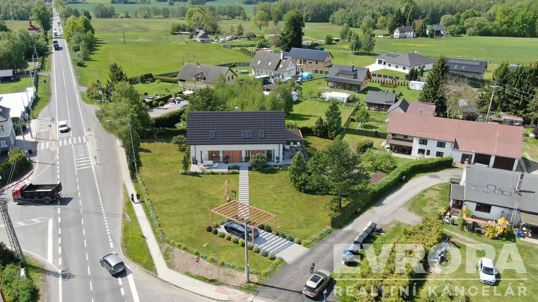 Prodej stavebního pozemku 1 547 m² – fotografie 4
