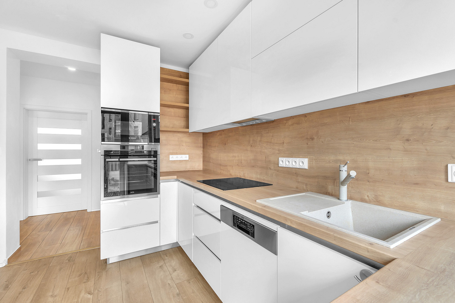 Pronájem bytu 2+1 67 m² — photo 4