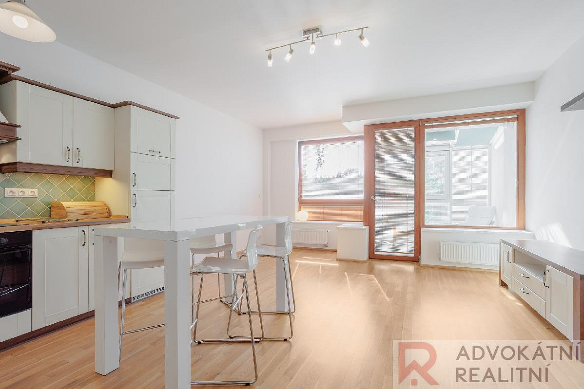 Pronájem bytu 1+kk 35 m² – fotografie 5