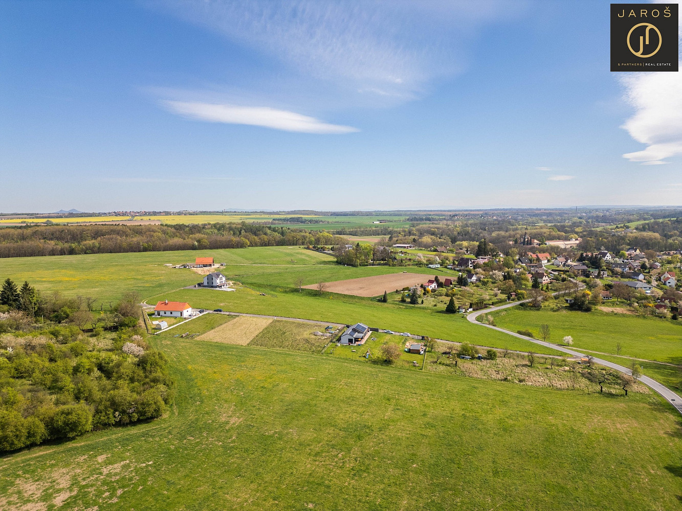 Prodej stavebního pozemku 829 m² – pohled 4