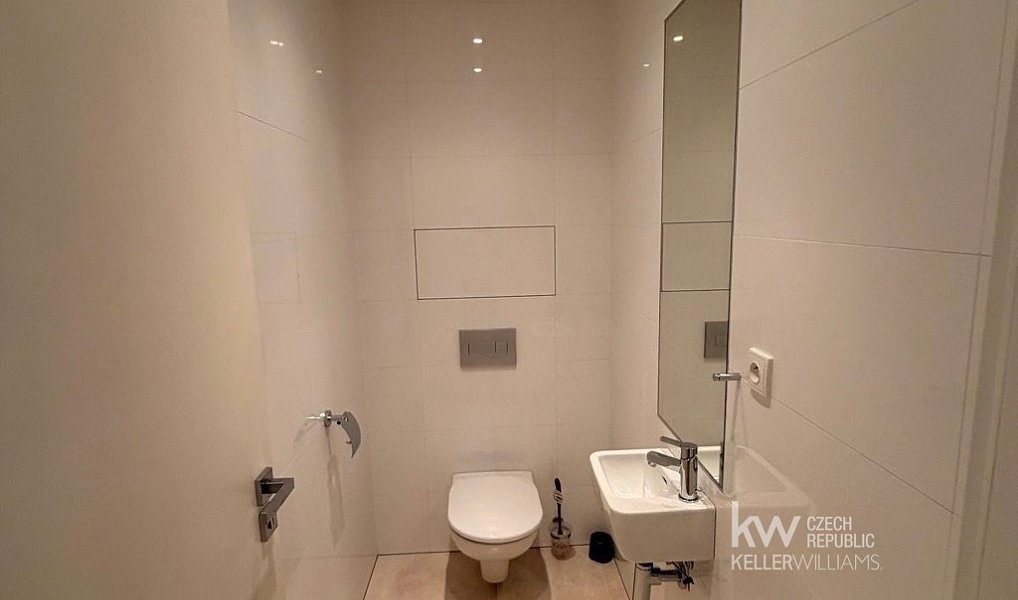 Pronájem bytu 2+kk 82 m², Praha – náhled fotky 6