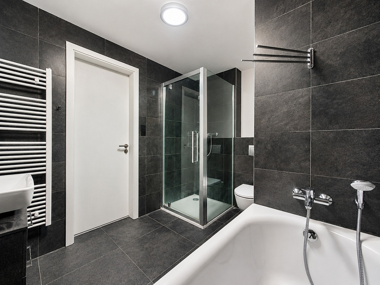 Pronájem bytu 2+kk 71 m² – fotografie 3