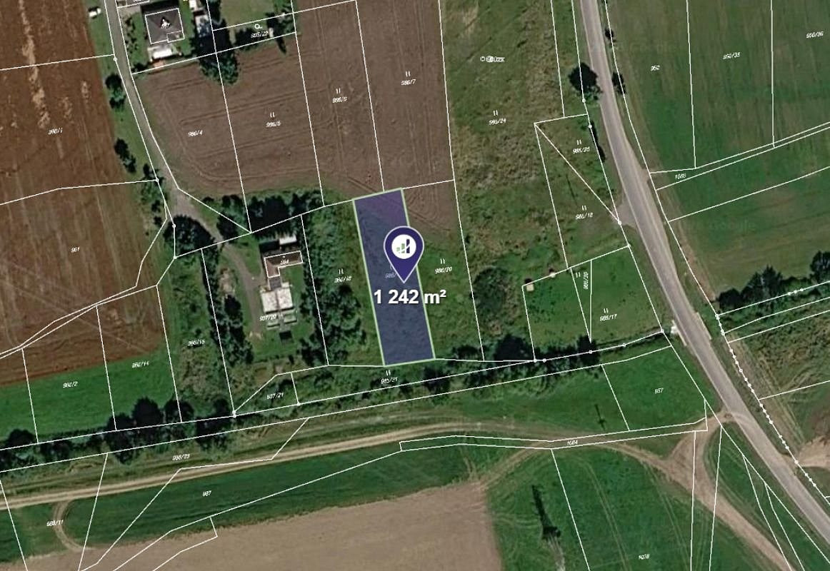 Prodej louky 1 242 m²