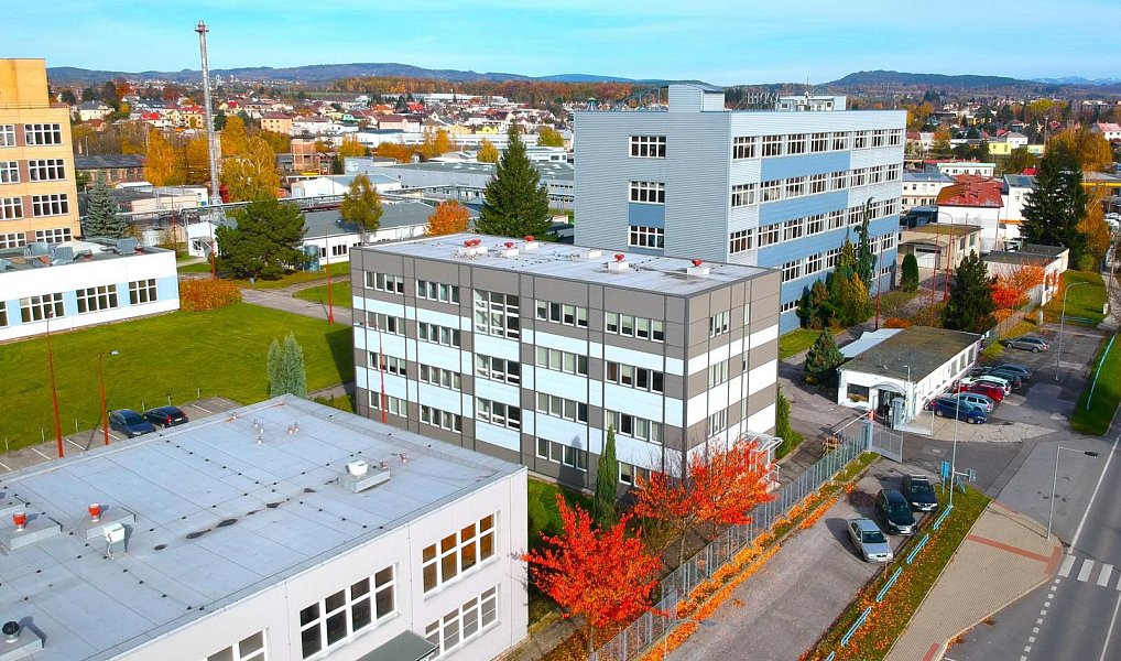 Pronájem kanceláře 1 371 m², Turnov – fotka 1 z 17