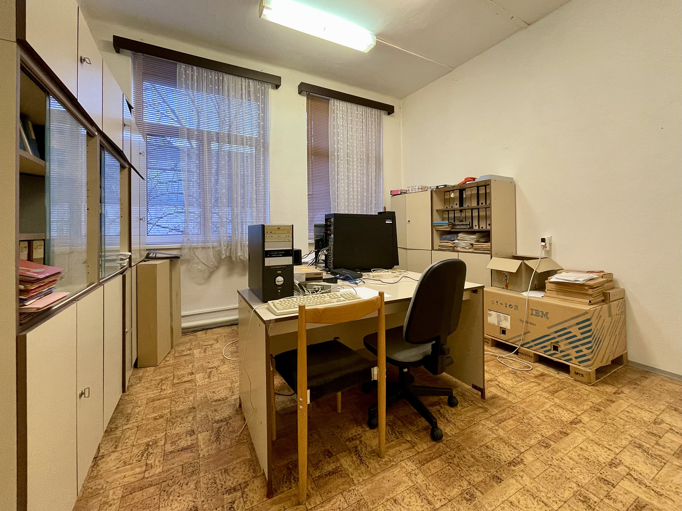 Commercial property, 17 m²