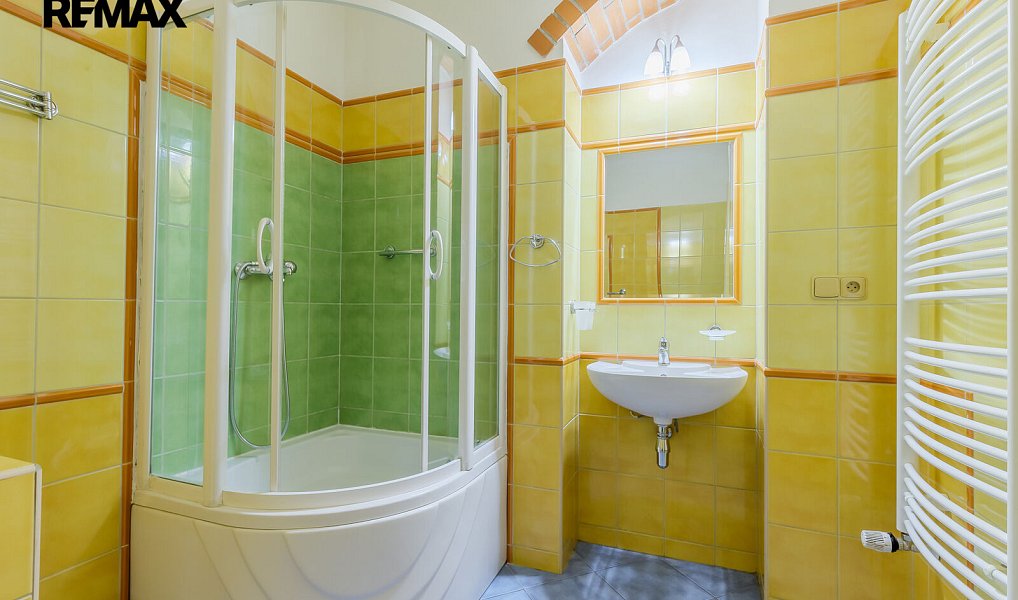 Pronájem bytu 2+kk 85 m², Praha – náhled fotky 16