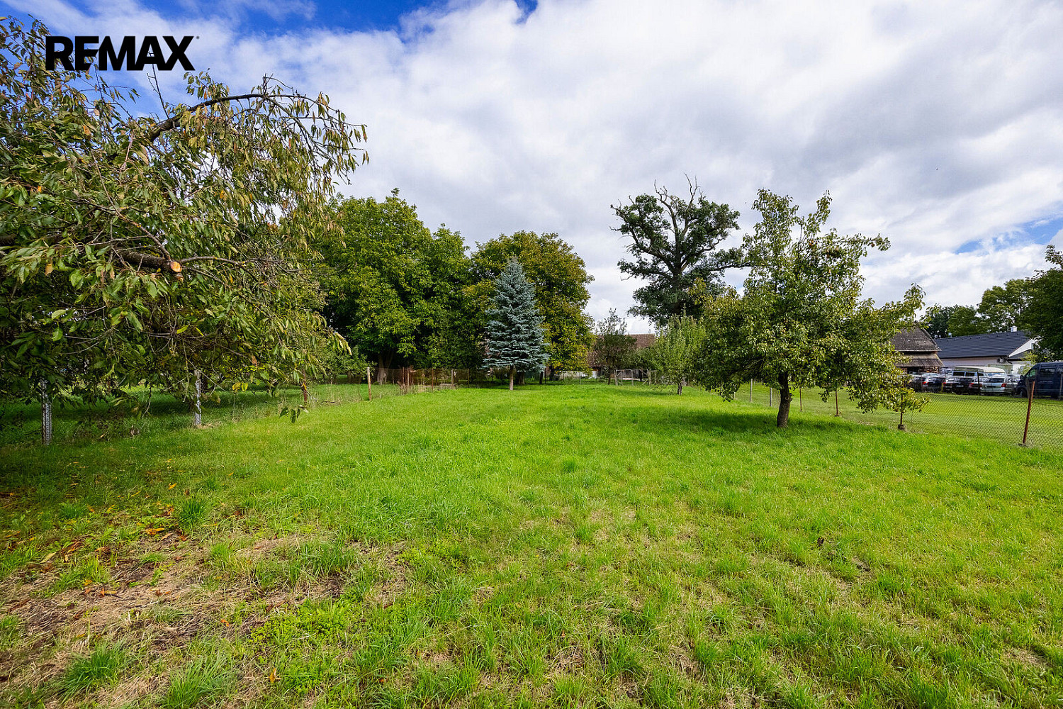 Prodej stavebního pozemku 772 m² – fotografie 5
