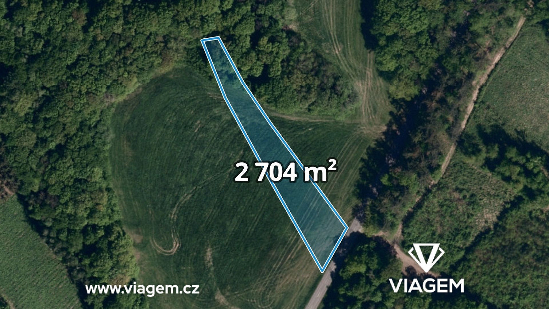 Prodej pole 1 352 m²