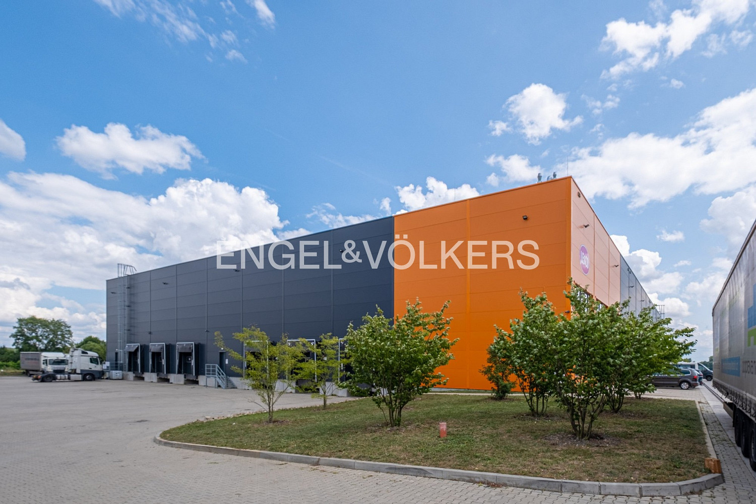 Skladové či výrobní prostory o rozloze 2 600 m² v moderním logistickém areálu ARCHAN – pohled 5