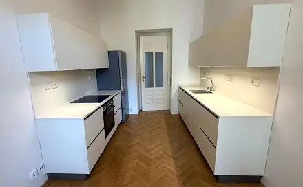 Pronájem bytu 3+1 120 m², U staré školy, Praha 1 - Staré Město