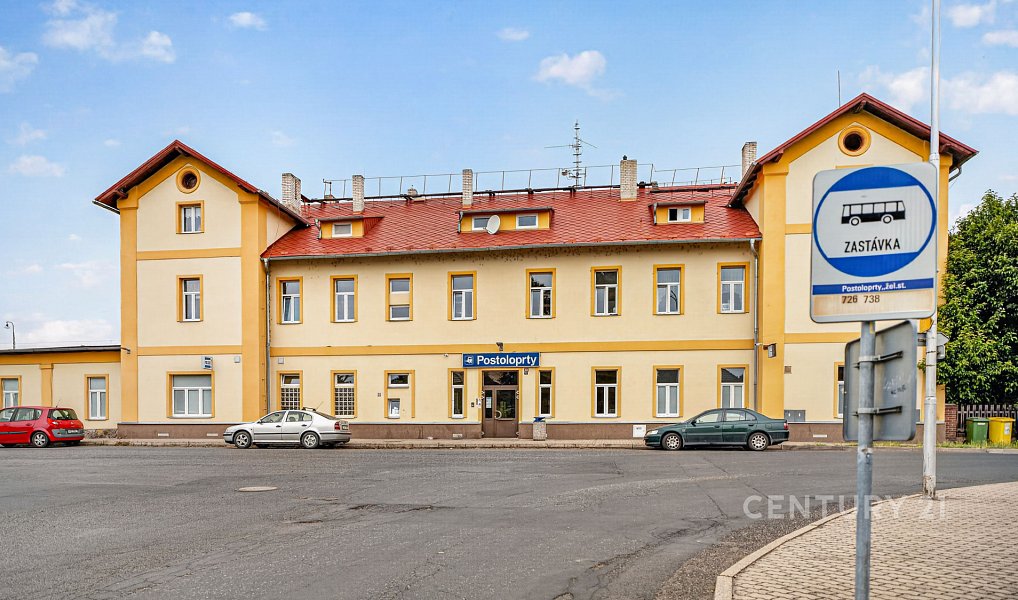 Prodej domu 240 m² s pozemkem 489 m², Postoloprty – náhled fotky 32