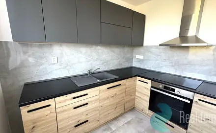 Pronájem bytu 3+1 66 m², Kostelní, České Budějovice - České Budějovice 3