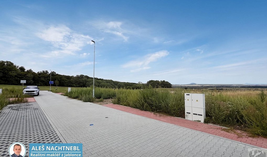 Prodej stavebního pozemku 800 m², Dřínov – náhled fotky 10