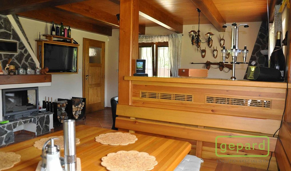 Prodej domu 222 m² s pozemkem 7 330 m², Dvory – náhled fotky 15