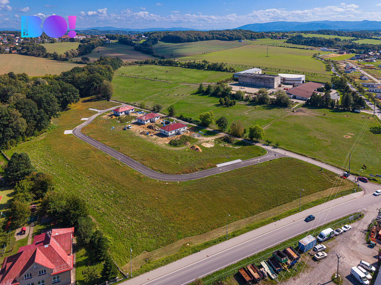 Prodej stavebního pozemku 1 002 m² – fotografie 2