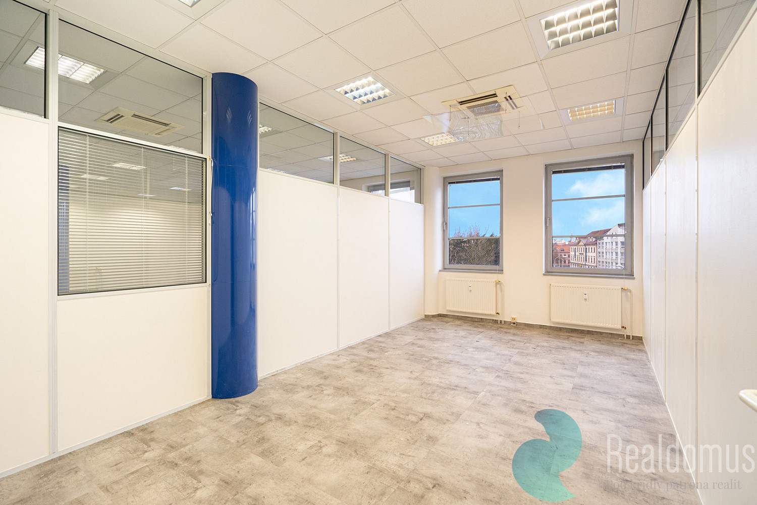 Pronájem kanceláře 120 m² — photo 2