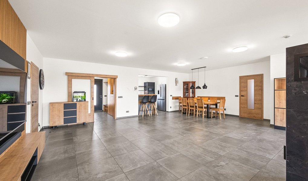 Prodej domu 148 m² s pozemkem 1 095 m², Benešov – náhled fotky 8