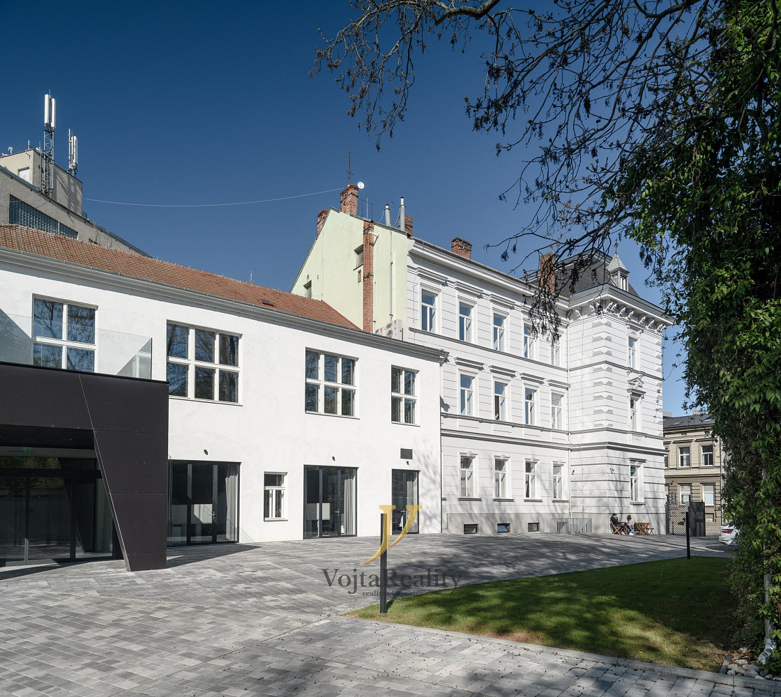 Pronájem kanceláře 155 m² — photo 3