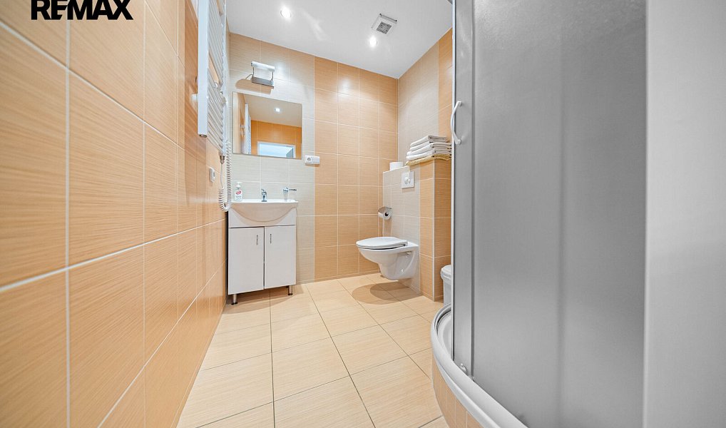Prodej domu 361 m² s pozemkem 1 042 m², Kolín – náhled fotky 46