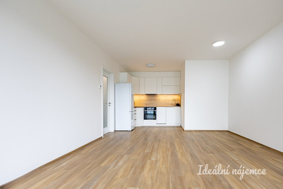 Pronájem bytu 2+kk 59 m² — photo 4