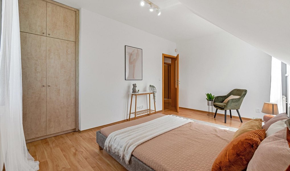 Prodej domu 202 m² s pozemkem 1 200 m², Praha – náhled fotky 36