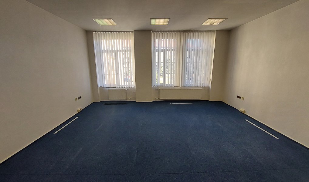 Pronájem kanceláře 25 m², Chomutov – náhled fotky 3