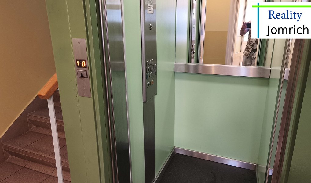 Prodej bytu 2+1 65 m², Liberec – náhled fotky 25